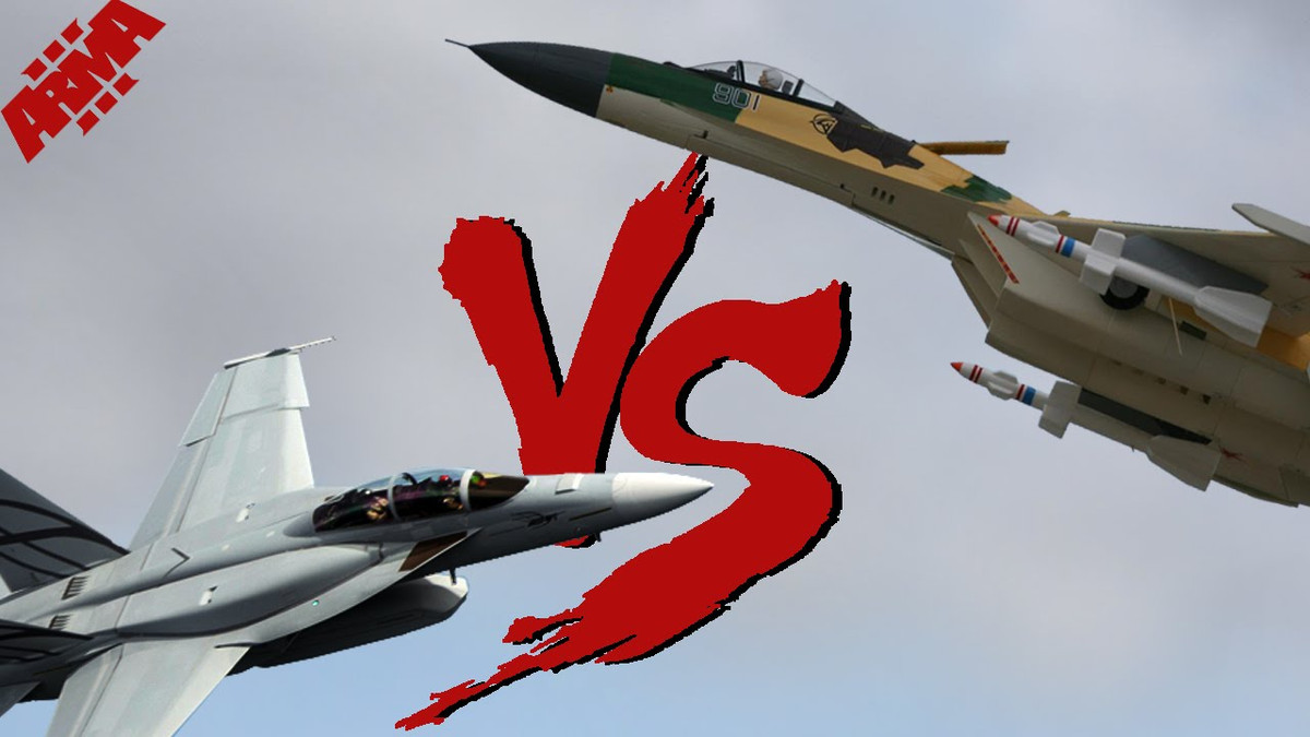 Cả F/A-18E/F Super Hornet của Mỹ và Su-30S/M/K của Nga đều là chiến đấu cơ hai động cơ, có hai phi công điều khiển. Nếu chiếc F/A-18E/F của Mỹ đưa vào biên chế năm 1997, thì Su-30 của Nga đưa vào biên chế năm 1998. Giá của F/A-18E/F là 80 triệu USD, trong khi đối thủ Su-30SM giá khoảng 70 triệu USD.