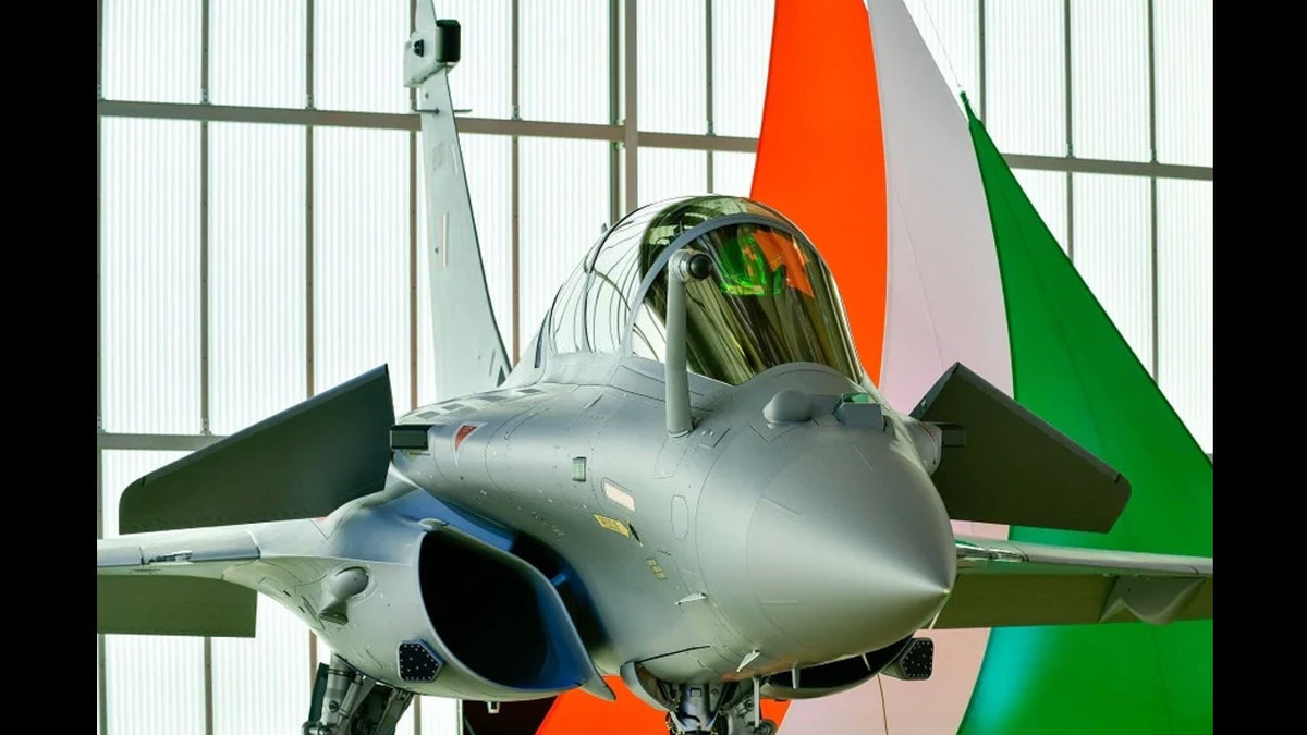 Ấn Độ đã ký hợp đồng mua 36 chiếc Rafale cách đây 5 năm. Đến nay, chỉ có 12 máy bay chiến đấu được nhận. Nếu mọi thứ tiếp tục tiến triển với tốc độ như vậy, thì toàn bộ đơn đặt hàng sẽ được nhận vào cuối thập kỷ này.