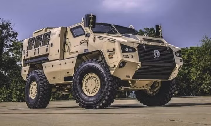 Vừa qua, ông Rajinder Bhatia - giám đốc Công ty Brahat forge cho biết họ xác nhận việc quân đội Ấn Độ đã đặt hàng 200 xe thiết giáp bánh lốp chở quân (APC) Kalyani M4 mới nhằm nâng cao khả năng vận tải chiến đấu của lực lượng này.