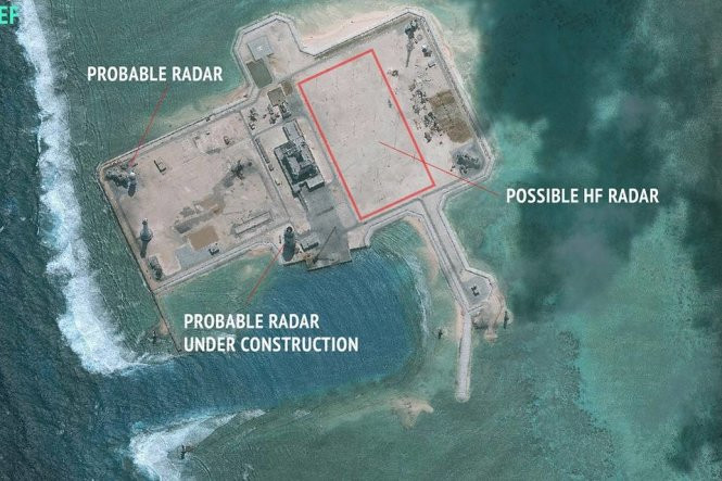 Cụ thể, những hệ thống radar này, rất dễ bị tấn công bằng các loại vũ khí như bom hoặc tên lửa phóng từ máy bay, tàu ngầm hoặc các loại phương tiện chiến đấu khác; hoặc bị “chế áp mềm” bởi các hệ thống tác chiến điện tử; thậm chí là các cuộc đột kích của biệt kích.