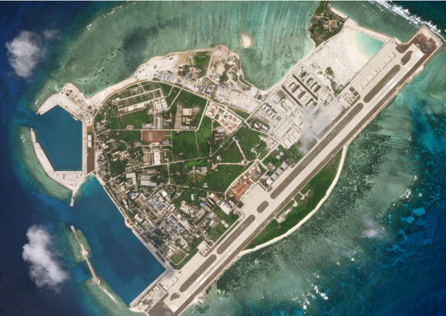 Bốn đảo lớn nhất mà Trung Quốc chiếm giữ trái phép trên Biển Đông, đều đã được xây dựng sân bay quân sự; các máy bay chiến đấu, máy bay tuần tra, tác chiến điện tử và máy bay cảnh báo sớm tiên tiến của Trung Quốc, thường cất và hạ cánh tại đây.