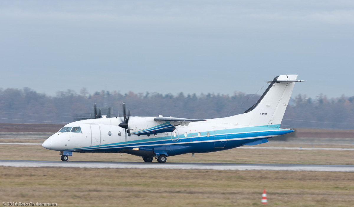 Nếu phía Trung Quốc phản ứng ít, Mỹ có thể cử thêm máy bay quân sự nhạy cảm vào Đài Loan. Đối với việc hai máy bay quân sự tiến vào Đài Loan, máy bay lần lượt cất cánh từ Hàn Quốc và Nhật Bản, đây là hành động mà Trung Quốc cho rằng, chuẩn bị can thiệp quân sự của Mỹ vào eo biển Đài Loan.