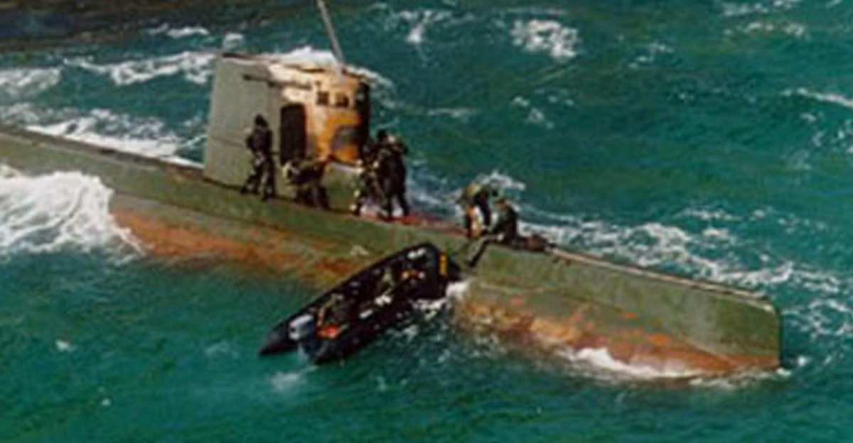 Lớp tàu ngầm ven biển Sang-O dài khoảng 34 mét và rộng 4 mét, lượng choán nước 275 tấn. Sang-O có tốc độ bơi nổi khoảng 7,2 hải lý/ giờ và lặn 8,8 hải lý/ giờ. Có hai phiên bản, một với các ống phóng ngư lôi và một phiên bản các ống phóng ngư lôi, được thay thế bằng các khoang dành cho thợ lặn.