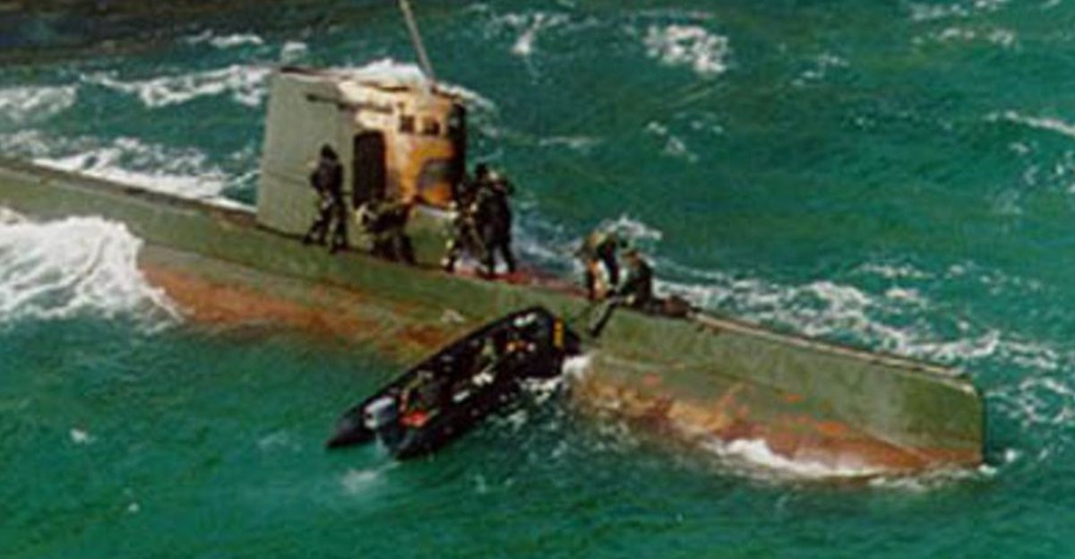 Nhiều thủy thủ đã tự sát để tránh rơi vào tay Hàn Quốc; một số thủy thủ của Triều Tiên, hoặc biệt kích, được cho là đã quay trở lại về nước qua sự giúp đỡ của nhiều tình báo Bình Nhưỡng nằm vùng. Tám binh sĩ và bốn thường dân Hàn Quốc đã thiệt mạng.