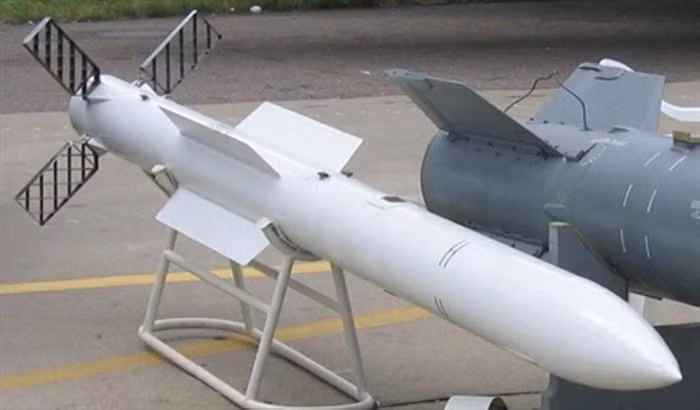 Nếu MiG-29A được trang bị tên lửa không đối không dẫn đường bằng radar chủ động R-77 hiện đại (vốn là vũ khí thiếu trong các máy bay chiến đấu của Iran), thì MiG-29A sẽ là vũ khí lợi hại hơn cả F-4E và F5E có số lượng lớn.