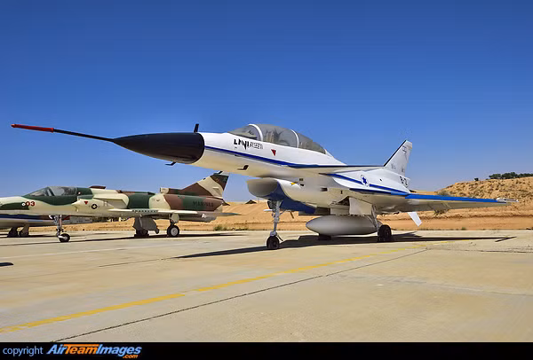 IAI hy vọng bù đắp chi phí bằng cách xuất khẩu Lavi, đặc biệt là cho các quốc gia đang đối mặt với lệnh cấm vận, do hồ sơ nhân quyền kém như Nam Phi (thời kỳ Apartheid), Chile và Argentina (độc tài quân sự).