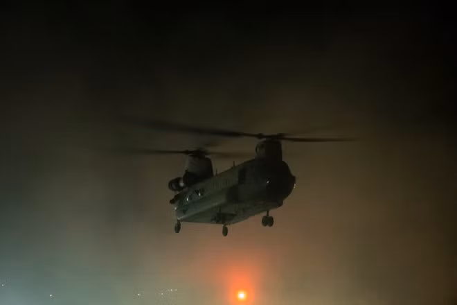 Trước tình hình đó, các nhà chức trách Afghanistan dường như muốn có được con át chủ bài từ Moscow. “Để tăng cường sức mạnh cho lực lượng không quân, chúng tôi đã đề nghị mua trực thăng mới từ phía Nga. Và tôi mong đợi một phản ứng từ Nga về vấn đề này”, Ngoại trưởng Afghanistan Hanif Atmar nói.