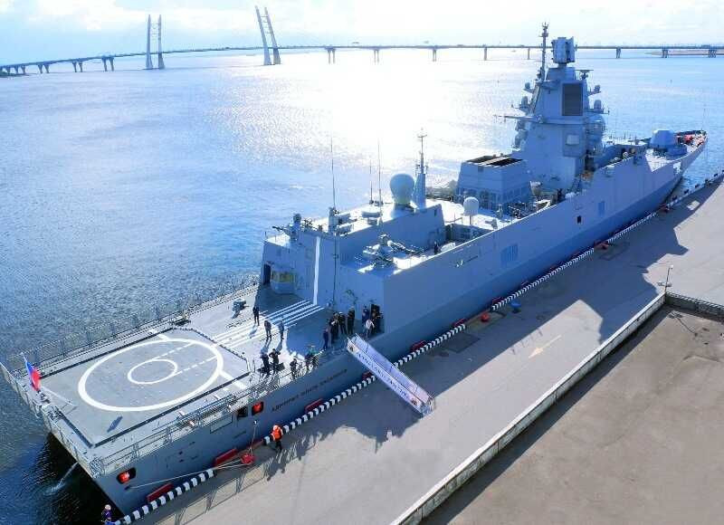 Cả hai lớp tàu chiến Đề án 22356 và Đề án 11356 đều có khả năng phòng không tốt, có thể yểm trợ cho các đảo, giàn khoan dầu xa đất liền, đóng vai trò phòng không hạm đội, bảo vệ các tàu tên lửa trong biên đội chiến đấu đi kèm