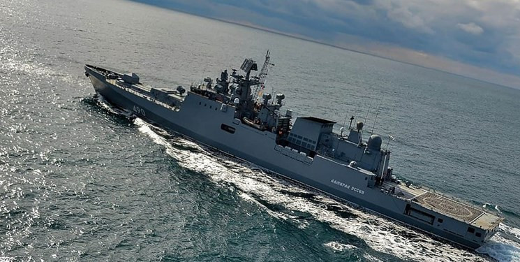 Và trong chiến lược như vậy, hai khinh hạm của Nga đều có thể được lựa chọn để làm soái hạm, kết hợp với các tàu tên lửa, tàu pháo, sẵn sàng cơ động bảo vệ chủ quyền biển đảo của chúng ta, trong bối cảnh mới. Nguồn ảnh: TTXVN/Pinterest.