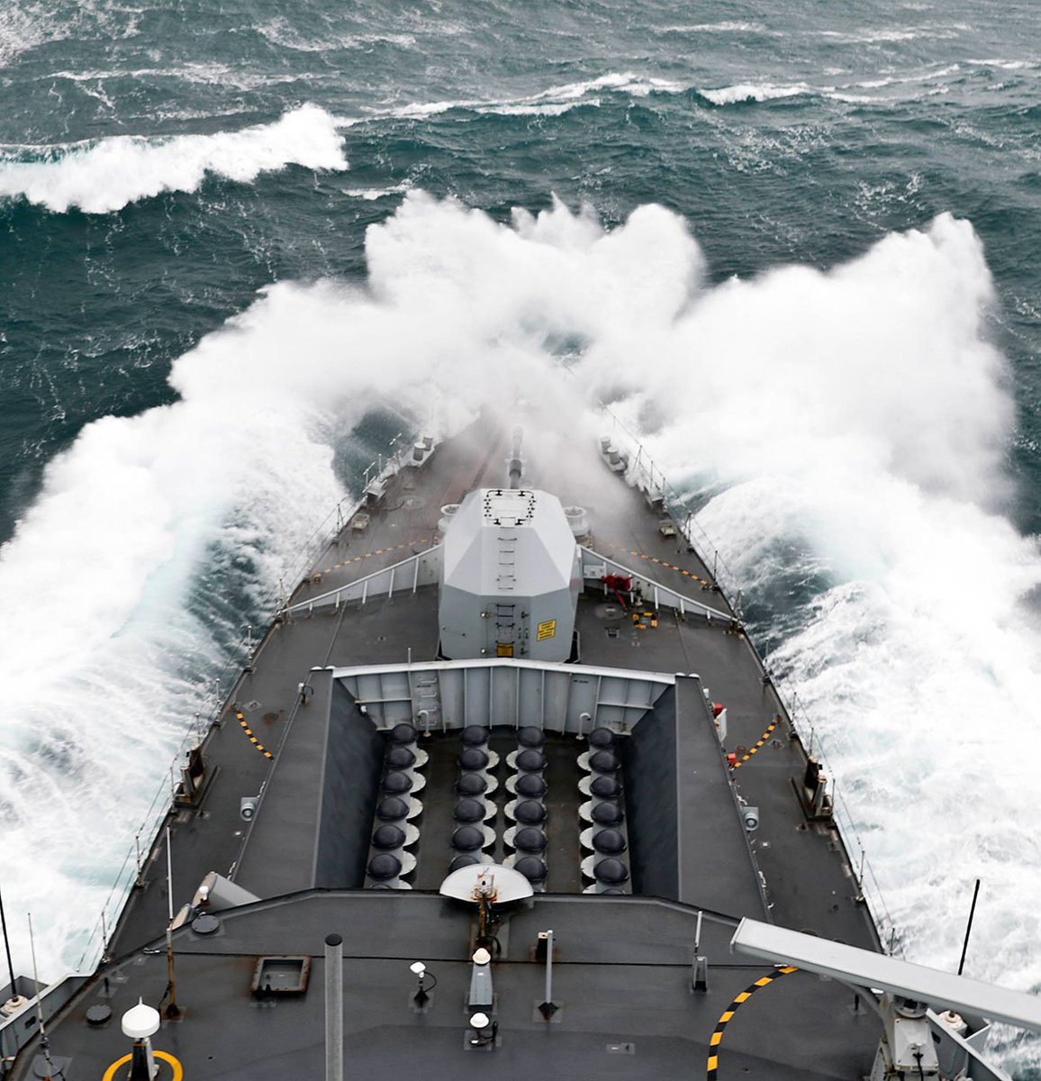 Tuy nhiên, việc sử dụng hệ thống giếng phóng Sylver A70 sâu 7 mét có thể cho phép Type 83 cạnh tranh với các tên lửa đã được phát triển của Mỹ, đặc biệt là SM-3 Block II và SM-6, có khả năng tấn công bề mặt thứ cấp.