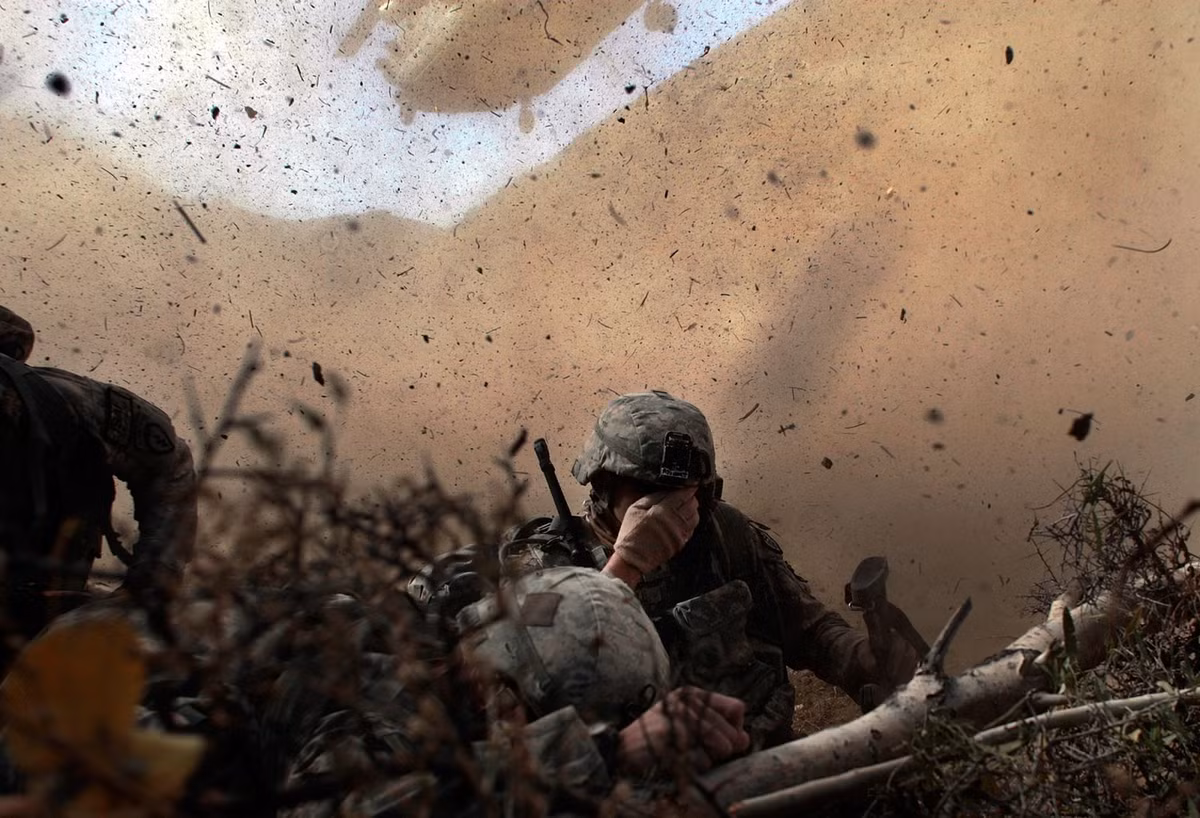 Báo cáo nêu rõ khoản chi lớn nhất trong cuộc chiến tại Afghanistan là 933 tỷ USD (chiếm 41% tổng chi phí của cuộc chiến), nằm trong chi tiêu cho Hoạt động Dự phòng ở nước ngoài của Bộ Quốc phòng Mỹ (OCO). Nguồn ngân sách này luôn gây tranh cãi, được sử dụng để chi trả cho các chi phí của cuộc chiến và tăng đáng kể trong những năm qua.