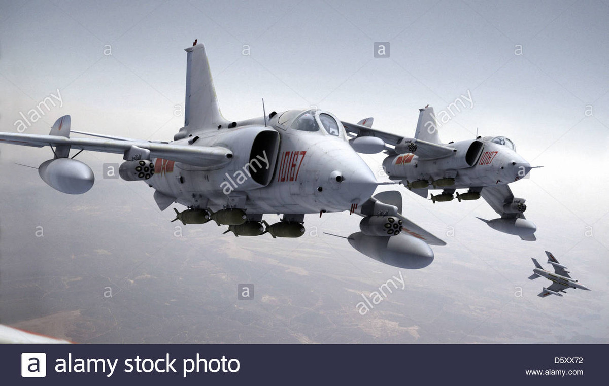 Vũ khí chính của Q-5 bao gồm hai khẩu pháo 23mm và mười điểm cứng treo bom và rốc-két không điều khiển. Cũng như các máy bay cường kích khác như A-4 Skyhawk, Q-5 cũng có thể mang tên lửa không đối không tầm nhiệt.