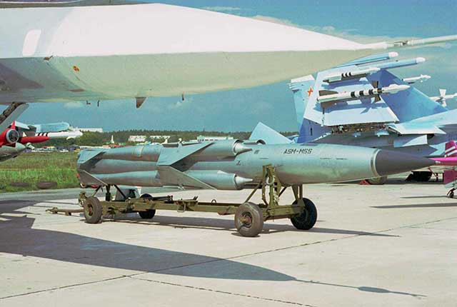 Đứng thứ ba trong top 5 tên lửa hành trình của Nga là tên lửa P-270 Moskit; đây là là tên lửa hành trình chống hạm siêu âm, có thể phóng đi từ máy bay hoặc tàu chiến.