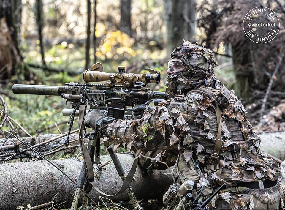 Những mẫu súng SVCh đã được lực lượng SOF của Nga sử dụng trên chiến trường Syria, có khả năng để thử nghiệm tính năng thực chiến. Lực lượng SOF của Nga tại Syria cũng được cho là đang sử dụng một số mẫu súng bắn tỉa của phương Tây, có thể là để so sánh với khẩu SVCh.