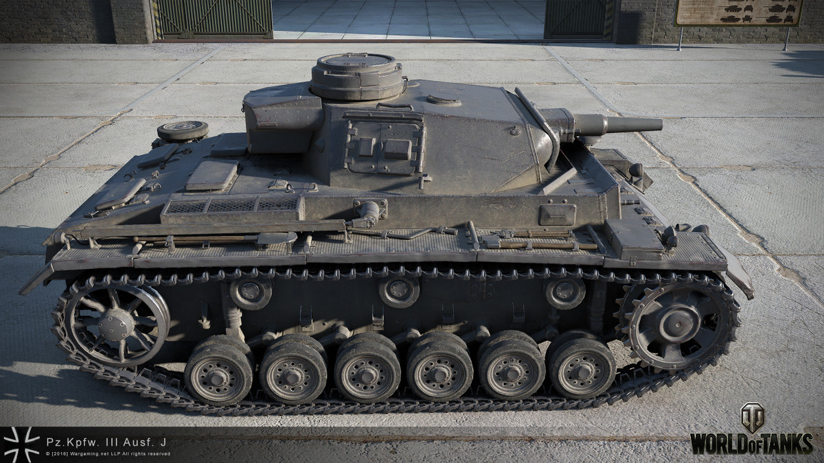 Panzer III là một xe tăng hạng trung. Các mô hình ban đầu được trang bị một khẩu súng 37mm, nhưng không đủ để xuyên thủng lớp vỏ xe tăng hiện đại và sau đó được thay thế bằng một khẩu súng ngắn nòng 50mm. Ngoài ra, Panzer III còn được trang bị 2 khẩu súng máy, một cái ở thân và một khẩu khác gắn với súng chính.