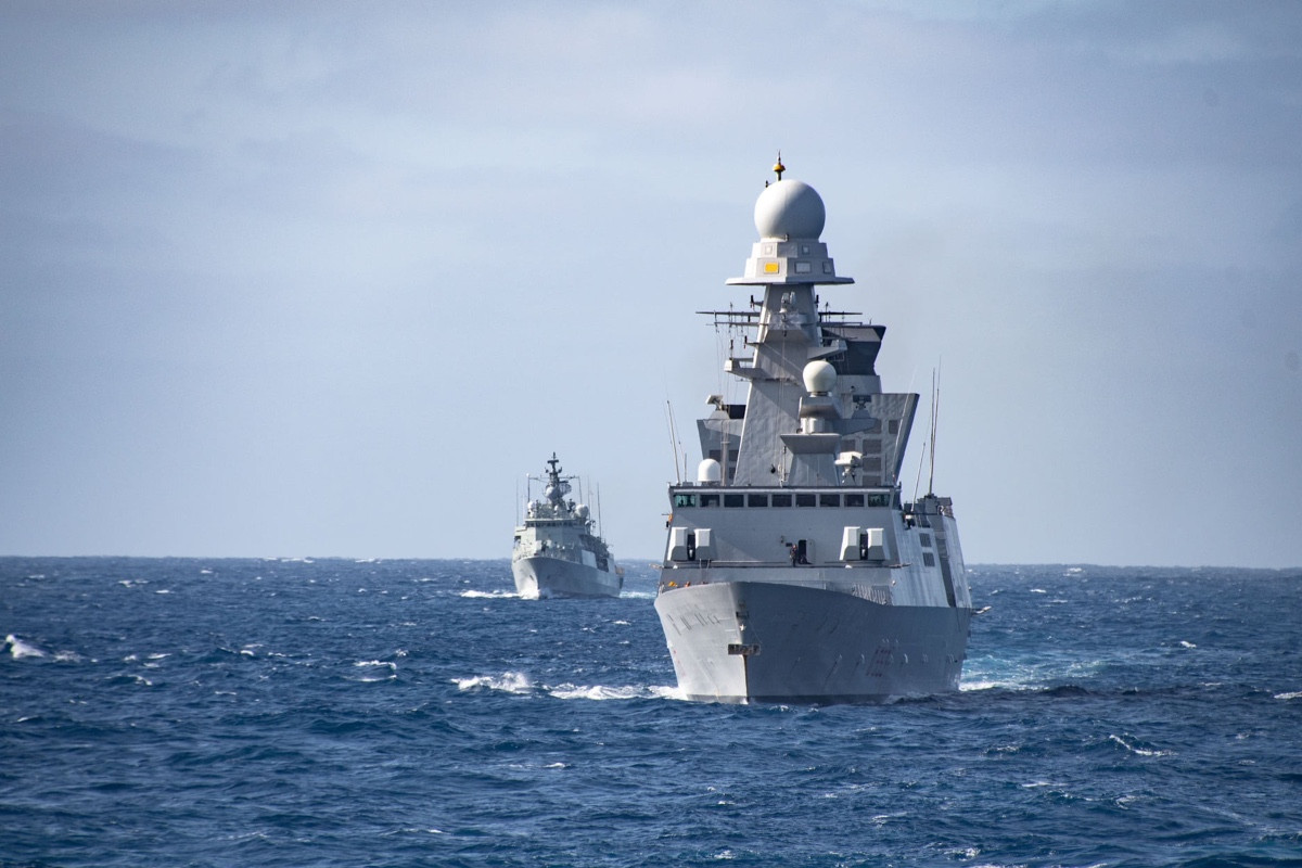 Đây là một trong những lý do tại sao chúng ta (Mỹ và NATO) phải nỗ lực hợp tác với các nước trong khu vực và đảm bảo khả năng tương tác của chúng ta, với các lực lượng của các nước này. Laura Cooper nhấn mạnh. 