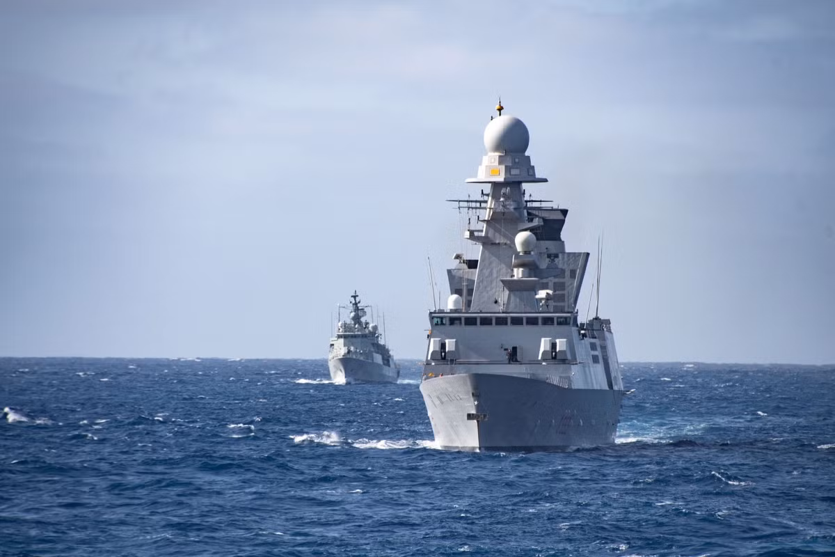 Đây là một trong những lý do tại sao chúng ta (Mỹ và NATO) phải nỗ lực hợp tác với các nước trong khu vực và đảm bảo khả năng tương tác của chúng ta, với các lực lượng của các nước này. Laura Cooper nhấn mạnh. 