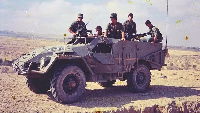 BTR-40 là một loại xe bọc thép chở quân và trinh sát, thường được gọi là Sorokovka được biên chế rộng rãi trong quân đội Liên Xô. BTR-40 cũng là dòng xe bọc thép được sản xuất hàng loạt đầu tiên của Liên Xô.