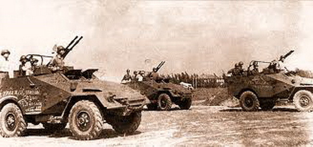 Lớp giáp của BTR-40 dày từ 6 mm đến 8 mm, giúp xe được an toàn trước hỏa lực của vũ khí cỡ nhỏ và các mảnh đạn pháo thời đó, nhưng không bảo vệ nó trước các mảnh đạn pháo hiện đại và hỏa lực súng máy .50 cal.