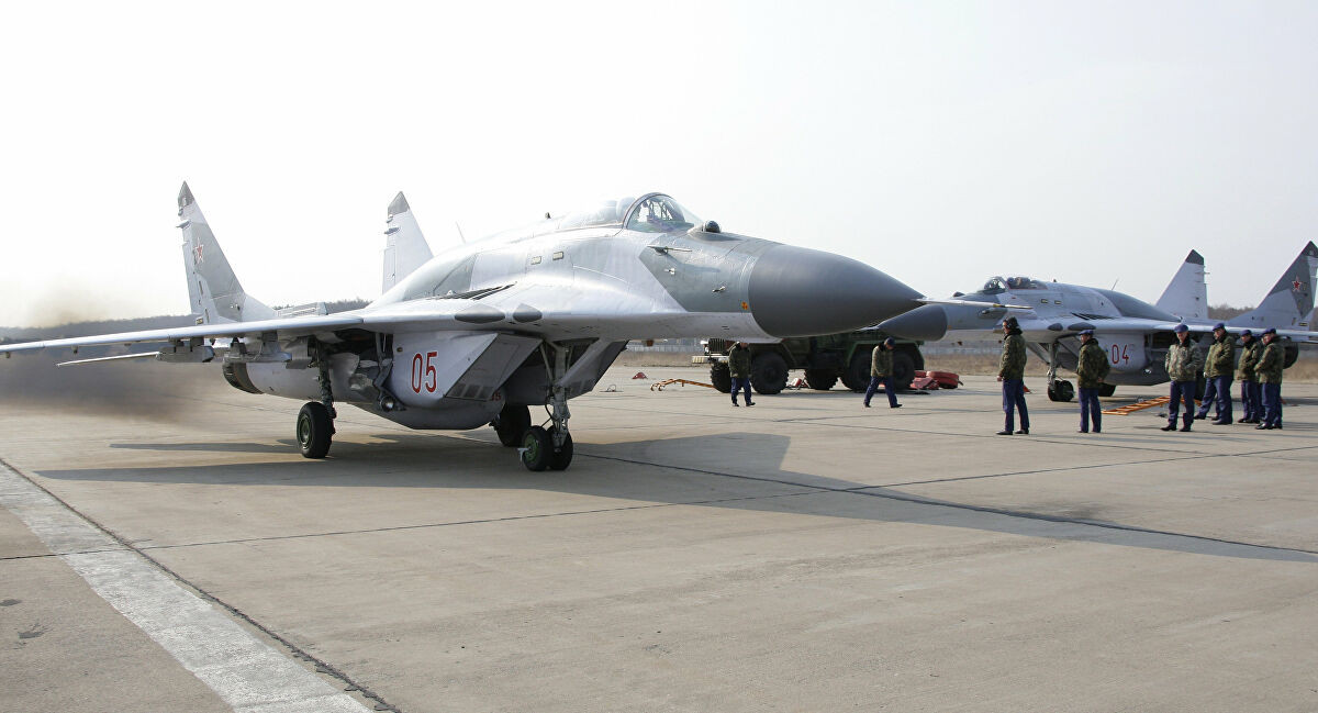 Hai quốc gia tỏ ra quan tâm đến MiG-29M, nhưng cuối cùng lại mua các biến thể cấp thấp hơn, dựa trên khung thân máy bay MiG-29A cũ hơn (được cất giữ trong kho) là Serbia và Syria.