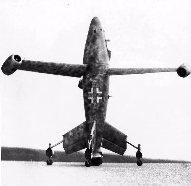 Vào cuối thập niên 1950, ý tưởng về máy bay cất cánh thẳng đứng xuất hiện và nhận được sự ủng hộ ở Pháp. Một chiếc máy bay như vậy có thể giải quyết tất cả các nhiệm vụ và không cần một đường băng dài. Khái niệm về máy bay cất và hạ cánh thẳng đứng được phát triển bởi tập đoàn Dassault.