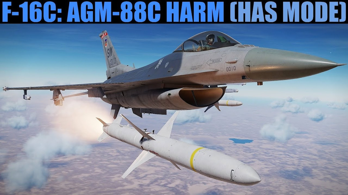 Tuy nhiên, sức mạnh tên lửa AIM-120C7 của Ma-rốc, vẫn kém hơn R-77 và R-27ER của Algeria, cả hai đều vượt trội hơn và có trọng lượng nặng hơn. Các máy bay F-16 Ma-rốc cũng có thể triển khai tên lửa không đối đất AGM-88B HARM khá mạnh, để chống lại các phương tiện phòng không và radar.