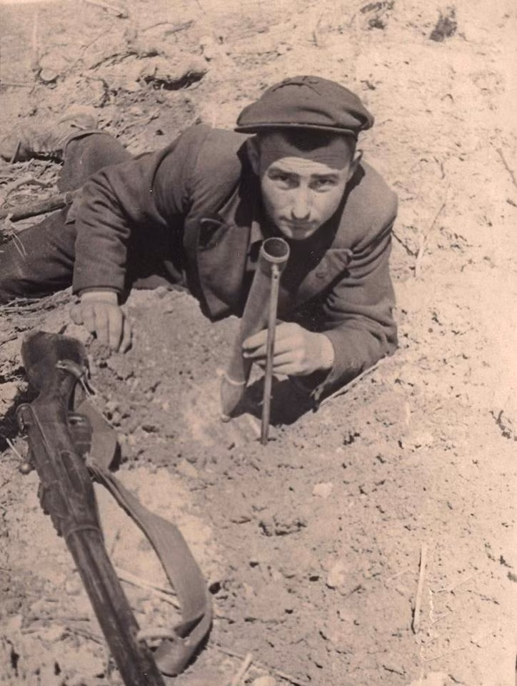 Khả năng chiến đấu kém hiệu quả của BM-37, càng trở nên tồi tệ hơn do thiếu thiết bị ngắm bắn. Việc bắn chính xác "bằng mắt" là cực kỳ khó và các thông số thấp của đạn cối càng khiến kết quả bắn tệ hại khi chiến đấu.