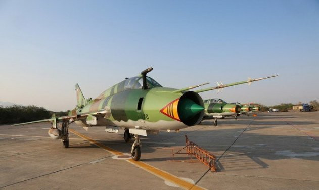 Chiến đấu cơ F-7 trong không quân Iran, ngoài nhiệm vụ để huấn luyện phi công, còn nhiệm vụ nữa là phương tiện thử nghiệm vũ khí hàng không (mặc dù F-7 hoàn toàn không đáng tin cậy). Nhưng đây là cách, để Iran tiết kiệm số giờ bay ít ỏi còn lại, của số chiến đấu cơ có nguồn gốc từ Mỹ và Liên Xô.