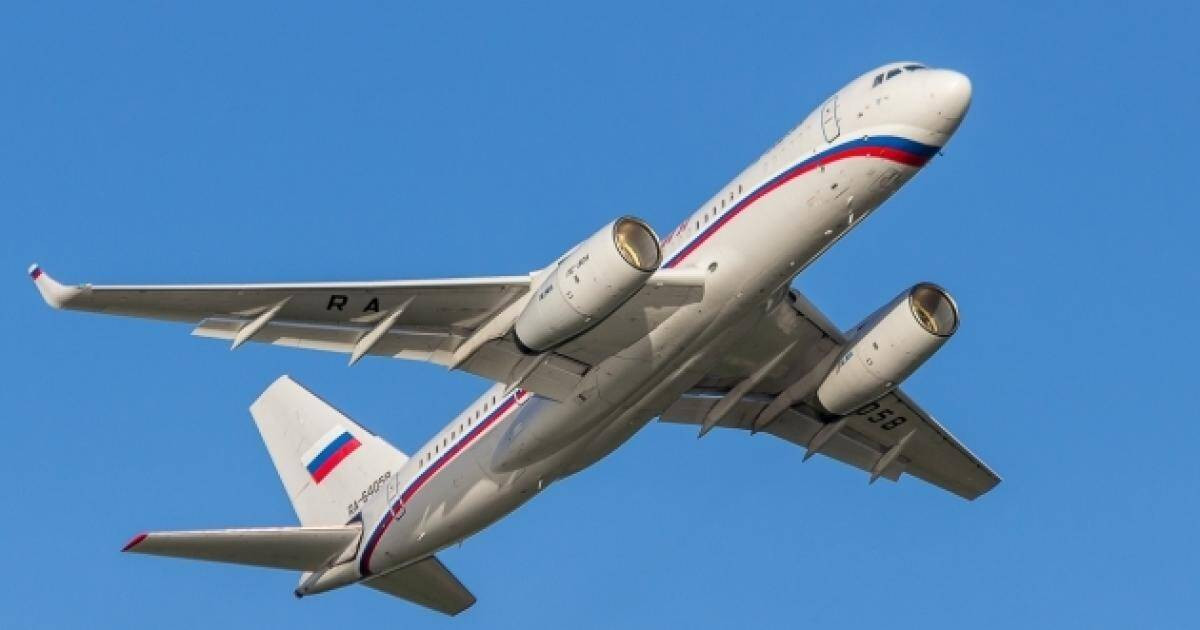 Theo tin vào giờ chót, một chiếc máy bay dân dụng Tu-204 SLO Russia đã được điều động từ Nga đến Afghanistan; theo phỏng đoán, có thể chiếc máy bay này sẽ sơ tán các đại diện và các nhà ngoại giao của Nga khỏi Afghanistan, mặc dù trước đó, Moscow không có ý định này. Nguồn ảnh: Pinterest.