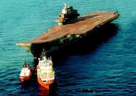 Đầu tiên là tàu sân bay Liêu Ninh; sau khi Liên Xô tan rã, chiếc tàu sân bay Varyag đang đóng dở tại nhà máy đóng tàu Biển Đen của Ukraine, và nước này không thể "đủ lực", để tiếp tục đóng con tàu này; thực tế, Ucraina cũng không cần đến con tàu này để làm gì.