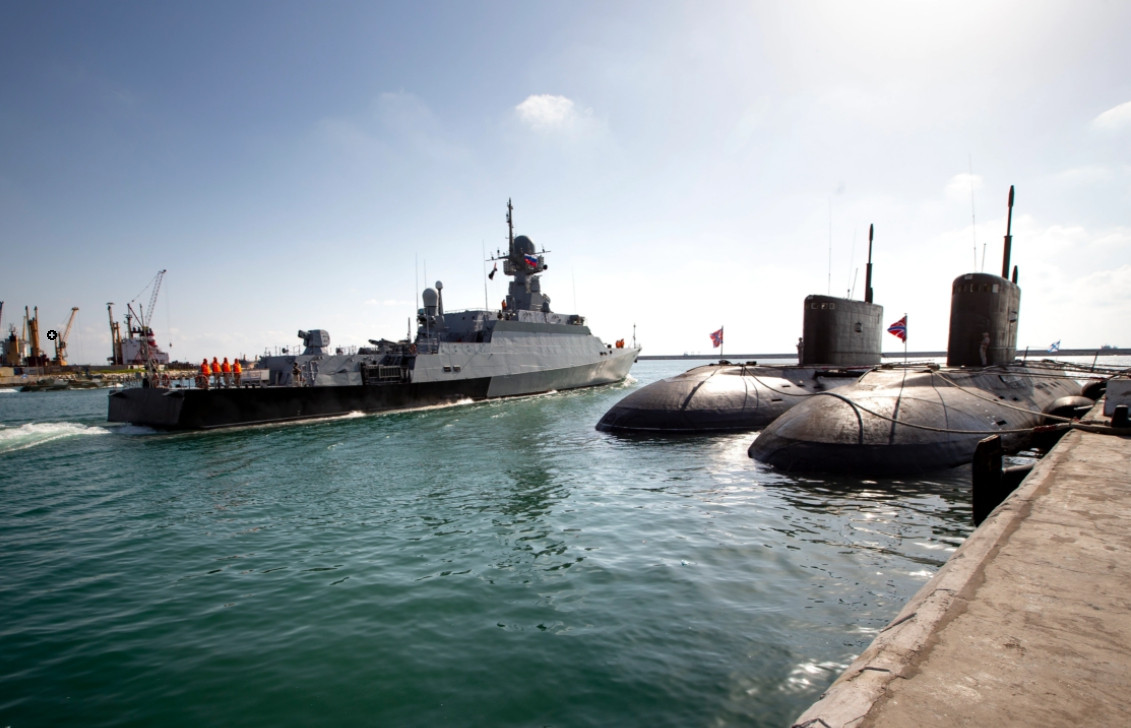 Kể từ khi bổ sung 6 chiếc tàu ngầm điện-diesel lớp Kilo cho Hạm đội Biển Đen; vào năm 2017, Nga đã đưa hai tàu ngầm lớp này trực chiến ở Tartus, Syria. Ngoài ra, các tàu nổi và tàu ngầm từ các hạm đội khác của Nga, chủ yếu từ Hạm đội Phương Bắc và Baltic, cũng đã tham gia vào các hoạt động của Hải đội vào nhiều thời điểm khác nhau.