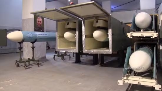 Tên lửa chống hạm C-802/NOOR là loại tên lửa chống hạm tốc độ cận âm tầm trung do Trung Quốc phát triển, phiên bản xuất khẩu có tên gọi YJ-83. Tên lửa sử dụng động cơ phản lực, nặng 715kg và đầu đạn nặng 165kg. Tốc độ tối đa Mach 0.9 và tầm bắn tối đa 120km.