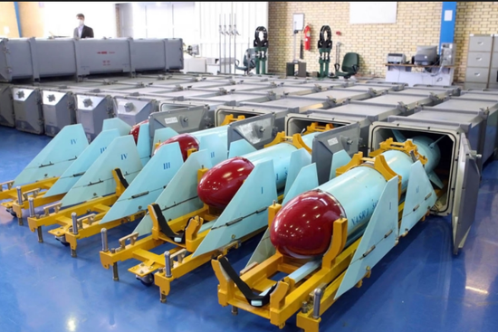 Có thể nói, việc “khoe” số lượng lớn tên lửa chống hạm từ các kho tàng dưới lòng đất cho thấy một mục tiêu duy nhất đó chính là nhắm vào Mỹ. Việc này khiến cho giới quan sát quân sự và chuyên gia không khỏi dè chừng một cuộc xung đột quy mô giữa 2 nước có thể xảy ra. 