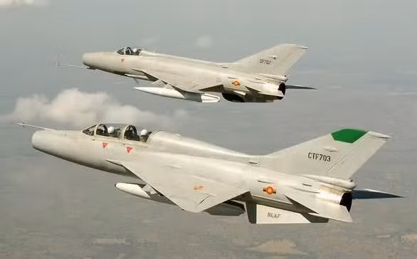 Với việc hợp tác quân sự với Trung Quốc, Mỹ đã tìm ra nguồn MiG-21, đó chính là máy bay J-7 do Trung Quốc sản xuất. Hơn nữa, giá thành máy bay J-7 không cao, với sức mạnh kinh tế của Mỹ và sự “thiện chí” từ Trung Quốc, Mỹ có thể dễ dàng sở hữu MiG-21 với số lượng lớn.