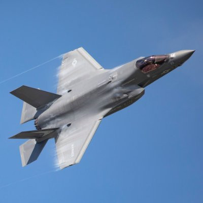 Mặc dù F-35 chưa sẵn sàng cho khả năng chiến đấu cường độ cao, nhưng đây vẫn là tiêm kích tàng hình chiến thuật, có khả năng mang vũ khí hạt nhân thứ hai của Mỹ, sau máy bay ném bom F-117A. Nguồn ảnh: USAF.
