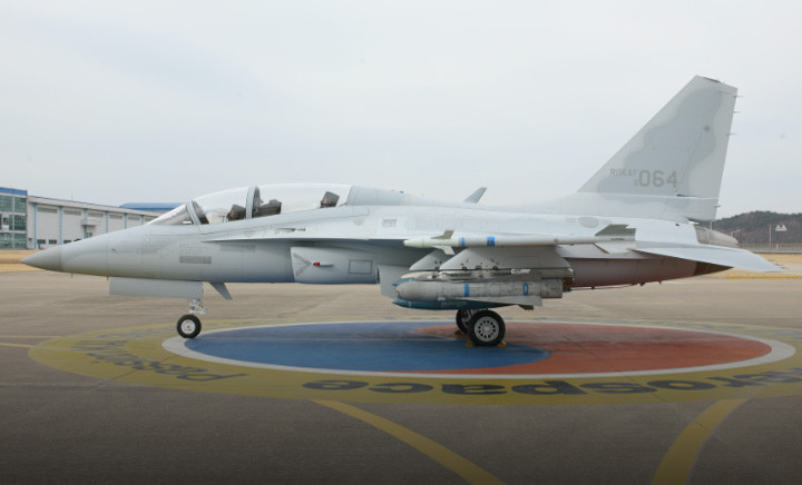 Sau thành công của chương trình máy bay chiến đấu hạng nhẹ thế hệ thứ tư F/A-50, đã được xuất khẩu rộng rãi và chứng tỏ hiệu quả cao trong chiến đấu ở Iraq và Philippines, Công ty Hàng không Vũ trụ Hàn Quốc (KAI) đã tìm cách phát triển một máy bay chiến đấu thế hệ thứ năm theo chương trình KF-21.