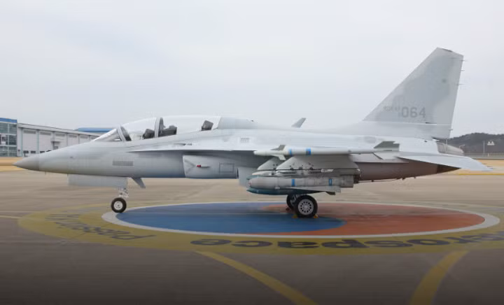 Sau thành công của chương trình máy bay chiến đấu hạng nhẹ thế hệ thứ tư F/A-50, đã được xuất khẩu rộng rãi và chứng tỏ hiệu quả cao trong chiến đấu ở Iraq và Philippines, Công ty Hàng không Vũ trụ Hàn Quốc (KAI) đã tìm cách phát triển một máy bay chiến đấu thế hệ thứ năm theo chương trình KF-21.