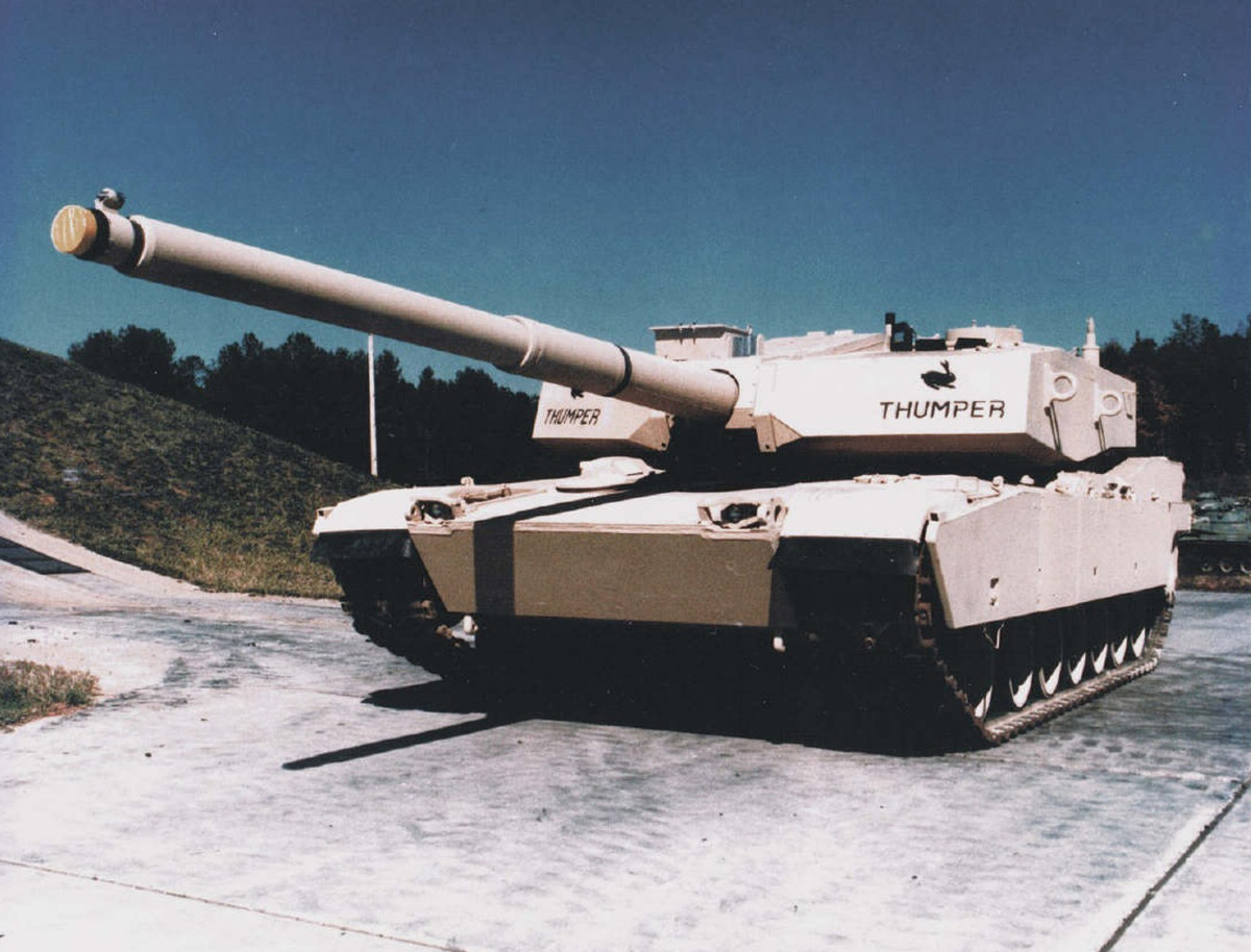 Pháo XM291 sử dụng máy nạp tự động và có sức mạnh lớn hơn vài lần so với mẫu 105mm lắp trên phiên bản M1 Abrams ban đầu và gấp đôi so với khẩu 120mm hiện đang trang bị.