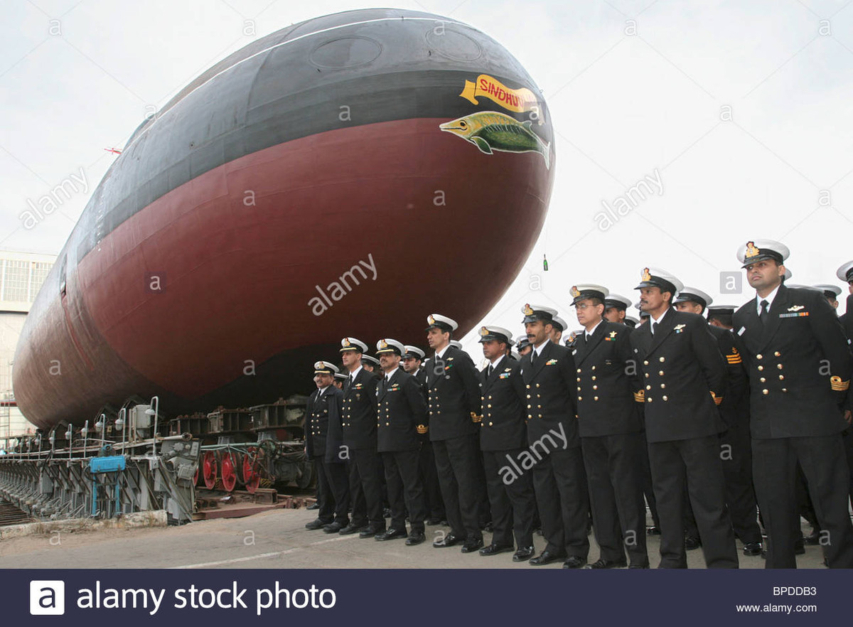 Tàu ngầm INS Sindhuvijay đã đến Nga để nâng cấp và Ấn Độ từ chối trả tiền cho việc nâng cấp hay nhận lại tàu ngầm, chừng nào nào Nga khắc phục được các trục trặc với tên lửa; cuối cùng Nga đã làm được.