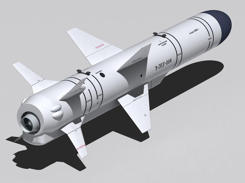 Cả hai máy bay chiến đấu cũng có thể triển khai một loạt tên lửa hành trình tiến công mặt đất như Kh-35 và Kh-31; trong đó có tên lửa hành trình mới nhất là Kh-38, nhưng chưa rõ Su-35 có khả năng sử dụng loại tên lửa này không?