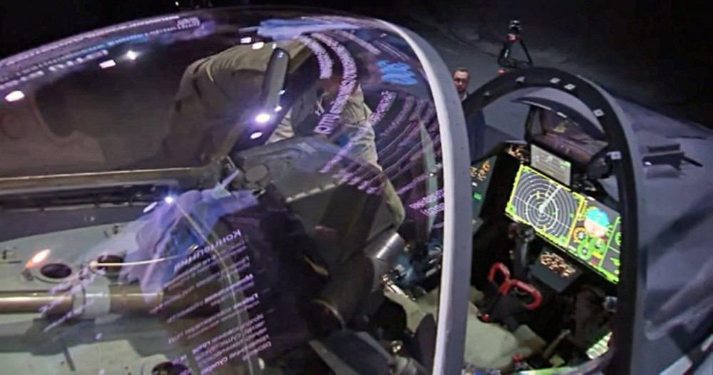 Nhưng việc đưa Checkmate vào hoạt động, sẽ giúp xóa bỏ hoàn toàn khoảng cách thế hệ giữa máy bay chiến đấu Nga và Mỹ. Bởi dù quân đội Mỹ có F-22 mạnh hơn, nhưng chủ lực vẫn là F-35, ngang tầm với máy bay chiến đấu Checkmate thế hệ thứ 5 này.