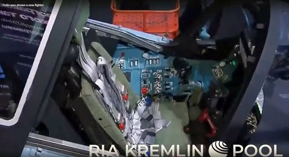 Theo Giám đốc Cơ quan Hợp tác Kỹ thuật - Quân sự Liên bang Nga (FSMTC) Dmitry Shugaev, Checkmate có những đặc điểm đột phá, bao gồm hiệu suất bay cao, khả năng tấn công và trinh sát trên diện rộng, phức hợp thiết bị điện tử trên máy bay mới nhất và giảm tín hiệu radar (khả năng tàng hình).