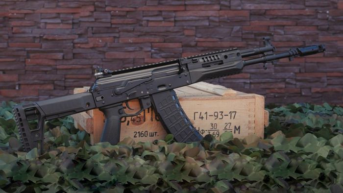 Sự khác biệt giữa AK-12 sản xuất loạt cho các binh chủng trong Quân đội Nga và phiên bản AK-12SP cho các lực lượng đặc biệt, trước hết nằm ở phần báng súng.