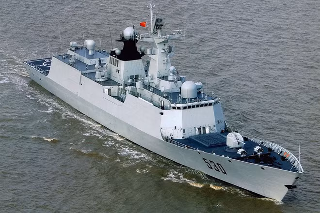 Trong những năm đầu 2000, Hải quân Trung Quốc đã trang bị radar Mineral-ME lên các tàu hộ vệ tên lửa lớp Type 054 và tàu khu trục lớp Type 052 của mình. Sau đó, họ dựa trên phiên bản Mineral-ME có sẵn nhập khẩu từ Nga để tự sản xuất ra phiên bản của chính họ với tên gọi radar Type-366 tương đương. Type-366 được sử dụng trên các tàu chiến nâng cấp Type 054A và Type 052 C/D. Ảnh: Tàu hộ vệ mang tên lửa dẫn đường Type 054A của Hải quân Trung Quốc. Nguồn ảnh: Sina.