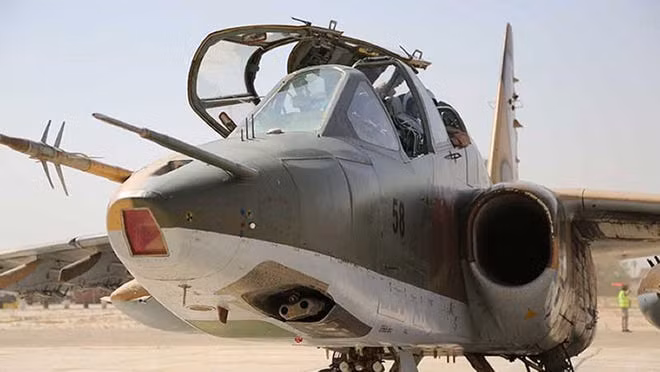 Hãng tin của Ukraine AIN đưa tin: “Một chiếc Su-24, sáu chiếc Su-25 và hai chiếc MiG-29 đã bị mất. Những chiếc máy bay không vận bị bắn rơi là An-26, An-30 và Il-76. … số trực thăng bị bắn rơi là 5 chiếc Mi-8/17 và 5 chiếc Mi-24”. 