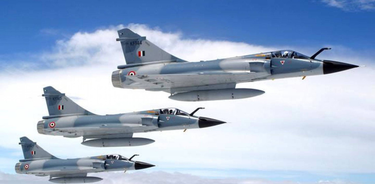 Trong cuộc xung đột Kargil năm 1999, Mirage 2000 của Ấn Độ đã chứng tỏ khả năng lý tưởng, khi thực hiện tốt nhiệm vụ ném bom ở độ cao lớn và tỏ ra gần như miễn nhiễm trước MANPAD của đối phương.