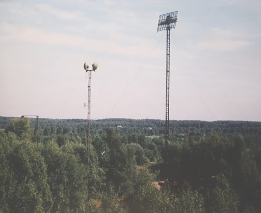 Tuy nhiên, trong kho vũ khí của Nga có một loại radar, khác với các hệ thống radar thông thường, đó là radar chống mục tiêu tàng hình Struna-1/ Barrier-E, do công ty Diamond-Antai phát triển.