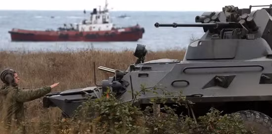 Nói cách khác, tình hình Ukraine vẫn rất nguy cấp. Mỹ hiện đang quan tâm đến việc hạ nhiệt căng thẳng giữa Nga và Ukraine. Đây cũng là một trong những mục đích của chuyến thăm Ukraine của Ngoại trưởng Mỹ Anthony Brinken.