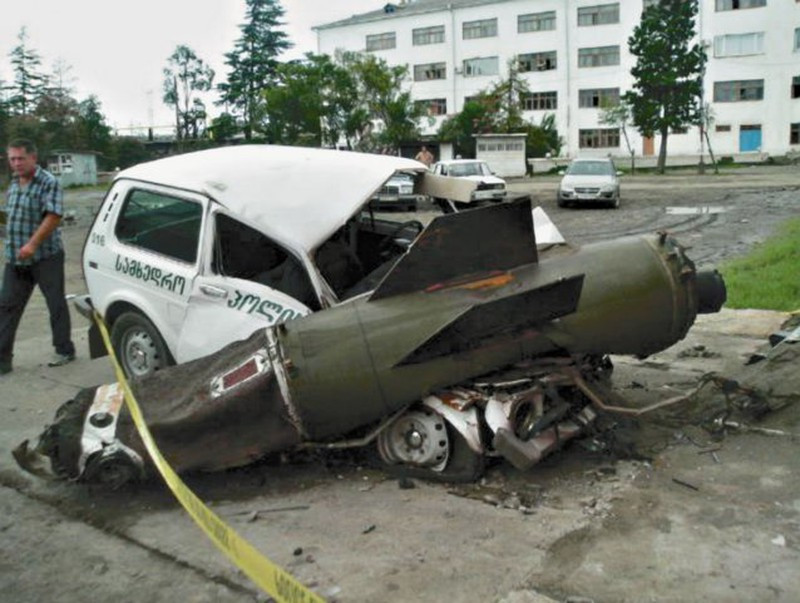 Tên lửa OTRK Scarab A được phát triển từ năm 1968 đến năm 1974, và đi vào hoạt động năm 1975. Tên lửa Scarab B được phát triển từ năm 1984 đến năm 1988, và đi vào hoạt động năm 1989.