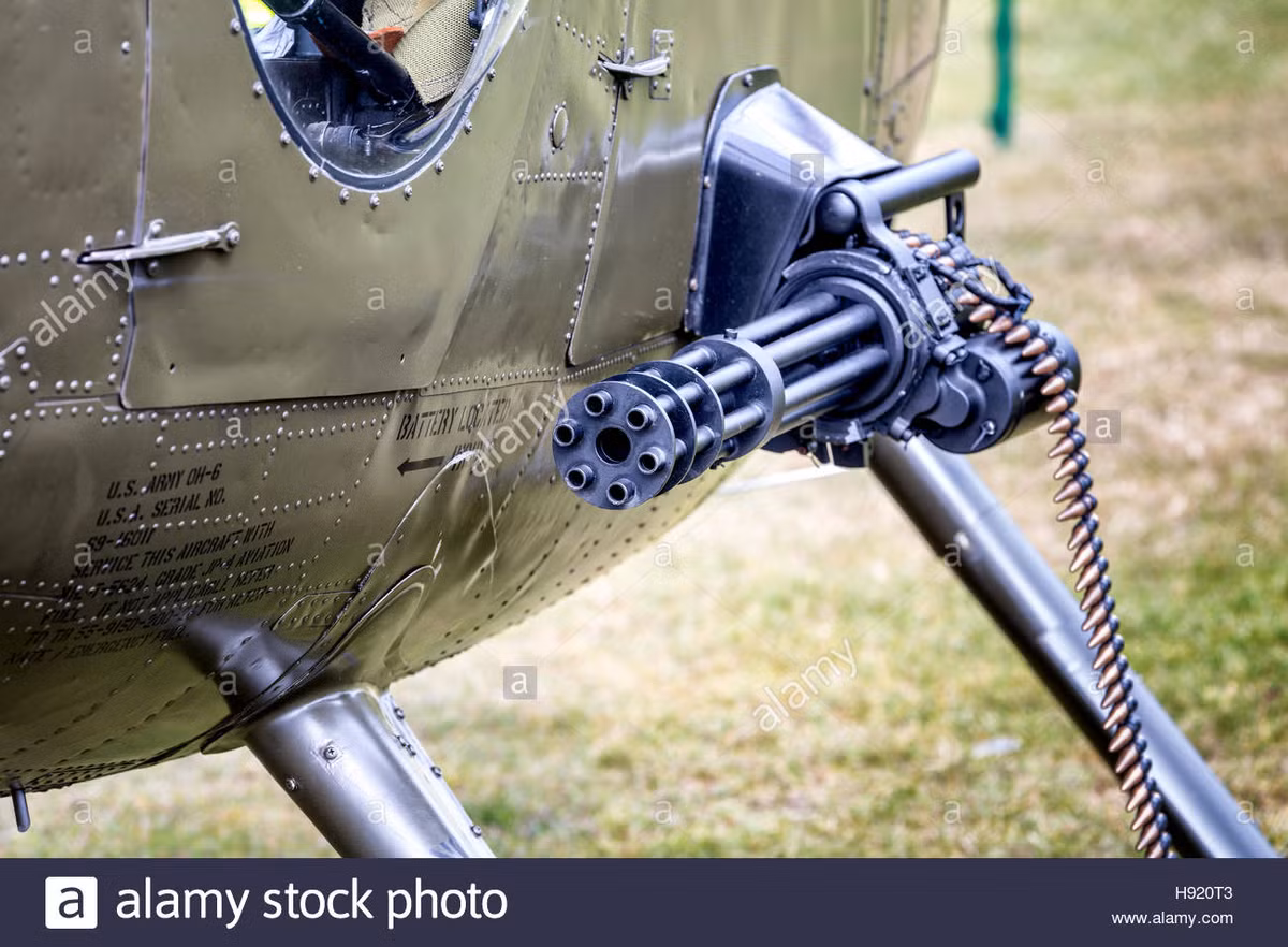 Ưu điểm của OH-6 Cayuse là giá rất rẻ, chỉ 20.000 USD/chiếc (thời giá năm 1962); nhưng chúng rất nhanh nhẹn và đủ nhỏ, nhẹ để hạ cánh ở những nơi mà các máy bay trực thăng khác không thể.